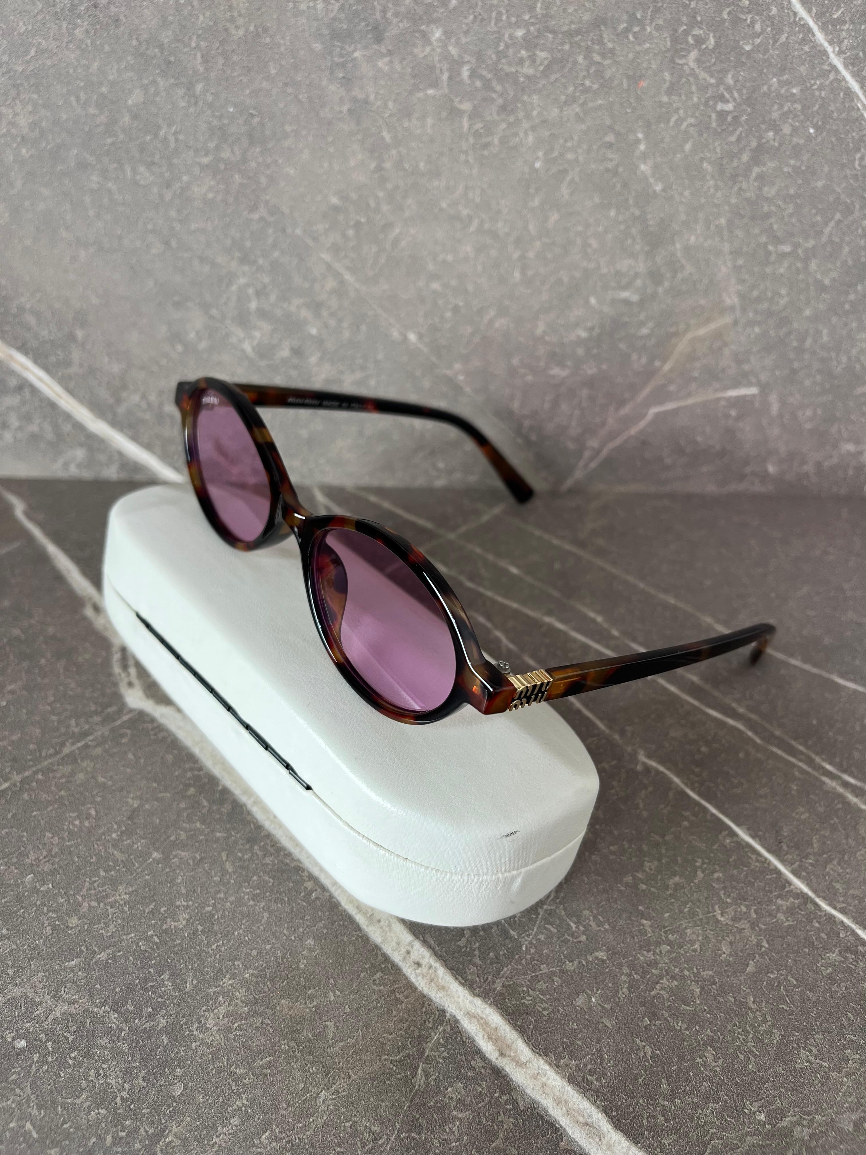 Gafas de sol Miu Miu ovaladas