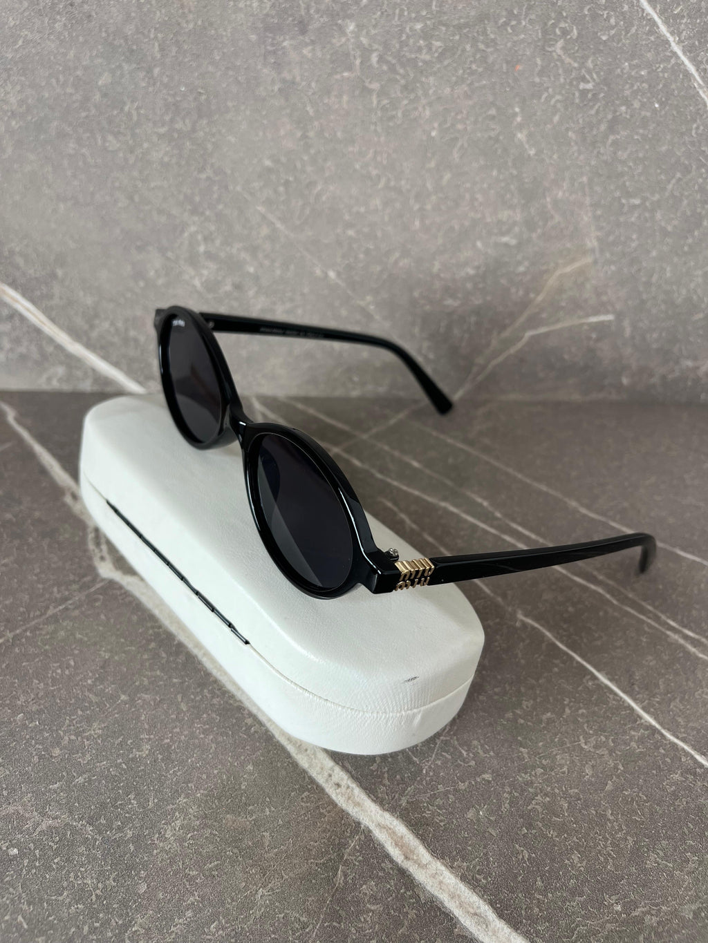 Gafas de sol Miu Miu ovaladas