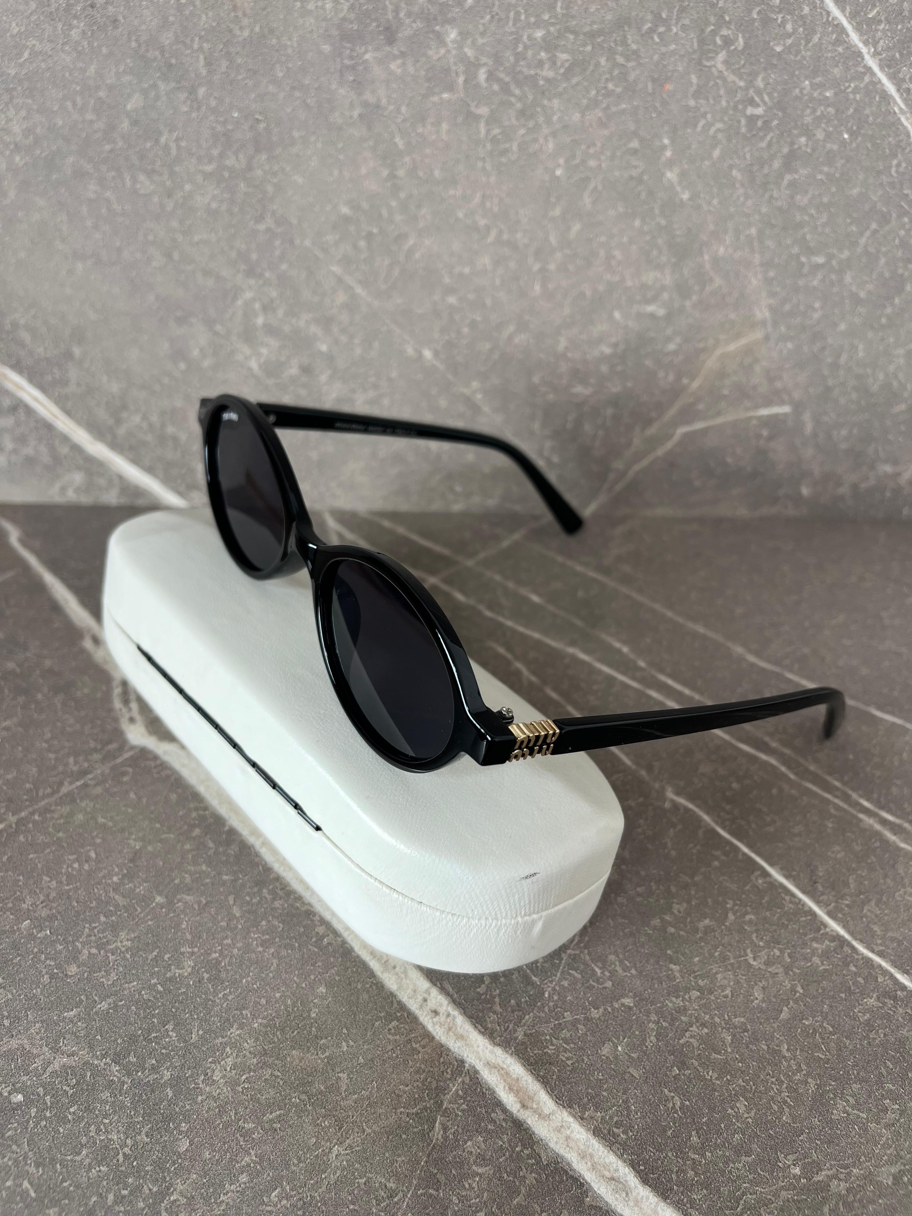 Gafas de sol Miu Miu ovaladas